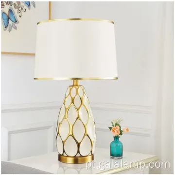 Luminária de mesa de cerâmica elegante para iluminação aconchegante de quarto